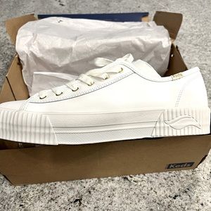 NWT! 🤍 Women’s Triple Kick leather Keds white size 9